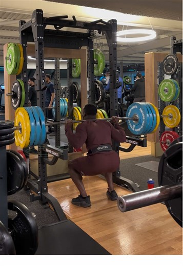 Leg day made simple leg🦵🏿 Hit the save button 📲 For 1-1 Personal Training enquiries drop me a DM 📥. London Based!📍 #gym #gymtips #personaltrainer #viralvideos #activeboohooman @boohooman