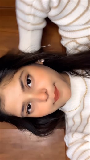 𝘼𝙣𝙟𝙖𝙡𝙞...💅 on Instagram: "🤭 . . . . . .#trending #trendingsongs #trendingreels #reels #instagram"