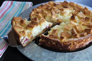 Raspberry Cheesecake with Pound Cake Crust
