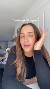 10K views · 47 reactions | Honestly wow wow wow the female body is just incredible! But my backs broken and I’m swollen as f 藍 ps you’re still not seeing my bare belly button LOL  #twinmom #twimmum #35weekspregnant #twinpregnancyjourney #twinpregnancy #pregnantlife #pregnantbelly #bumpdate #pregnancydiary | Twin pregnancy | Facebook