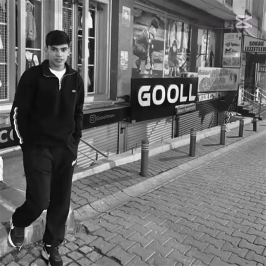 BOTAN BAYSAL Henüz 16 yaşındaydı arkadaşına şaka amaçlı face hesaptan kendini kızmış gibi tanıtı 16 haziran günü Botan bisikletin üstündeyken arkadaşı Furkan.C sırtından defalarca bıçakladı ve Botan hayatını kaybetti BOTAN KÜRT OLDUĞU İÇİN HİÇ GÜNDEMDE OLMADI BOTAN BAYSAL İÇİN ADALET 💙 @aslan.baysal81 #botanbaysalölümsüzdür