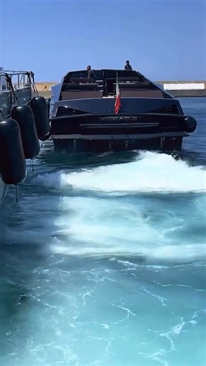 51K views · 1.3K reactions | Magnum 80!  Credits: @lorenzo Morgera follow @daily_dose_of_powerboats #raceboat #powerboat #speedboat #dailydoseofpowerboats #power | Daily Dose Of Powerboats | Facebook
