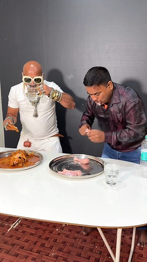 953K views · 22K reactions | कच्चा चिकन चैलेंज आया सामने  क्या मैं कर पाया पूरा? 樂 l #CrazyFoodChallenge #ChickenChallenge #StreetFoodVibes | Chicken Leg Piece | Facebook