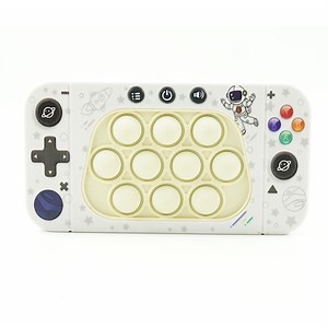 Jucarie interactiva tip consola pentru copii Flippy, speed push whack-a-mole, joc de viteza pop it, material ABS/silicon, cu nivele, sunete si lumini, 15.5 x 7.6 x 5.3 cm, model astronaut, alb - eMAG.ro