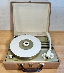 Restored 1957 Philco 3 Speed Record Player, Tan Suitcase, Nicely Playing F1372 - Etsy