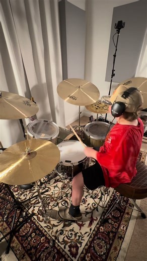 “That’s My King” by CeCe Winans People ask about my Paiste cymbal set up. There are a lot of the Paiste cymbals we love but currently loving this set up! - 17” Signature Traditionals Thin Crash (as hi-hat top) - 17” Signature Traditionals Thin Crash (as hi-hat bottom) - 22” Master Thin Crash - 24” Masters Thin Ride - 16” PST X Swiss Flanger Stack - 22” Masters Dark Crash Ride #johnmilesbrockman #playwithpassion #paiste #anfdrumco #wincentdrumsticks