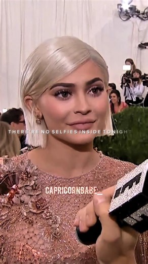 Icons don’t follow rules they make moments👉🏻👈🏻#metgala#bellahadid#kyliejenner