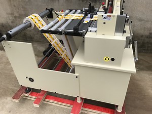 [Hot Item] Automatic Label Sticker Cutter Machine