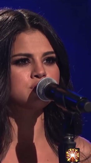 Selena in concert #starlife