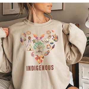 Indigenes Sweatshirt, Native American Sweatshirt, MMIW Awareness Sweatshirt, Native Feather Sweat, Orange Day Geschenk, Indianer Hoodie - Etsy.de