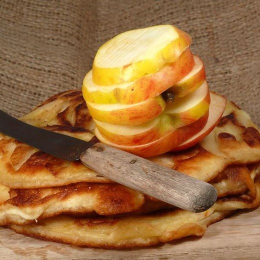 Recette d'Alsace : Les crêpes à l'Alsacienne (Eierküeche) - Made In Alsace