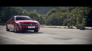 ALL-NEW PEUGEOT 508 デビュー。攻撃的なファストバックスタイル、全身に息づく圧倒的な品質感、新次元のドライビングプレジャー。すべてを一新したプジョーのフラッグシップ、NEW 508がセダンの概念を革新する。心を奪われる覚悟はあるか。 | Peugeot