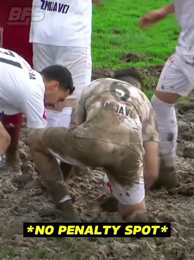 Players vs Pitch + Him🤯🔥