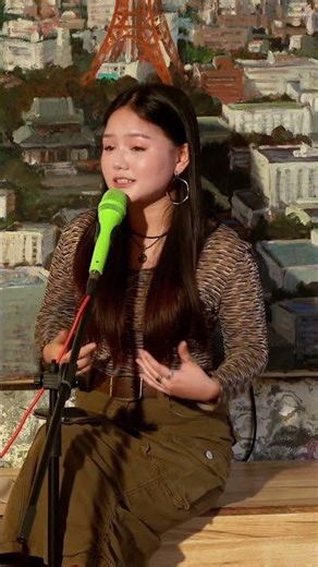 A live take on “Digital” by brei at Heyday Café (12/6/25) 🎤