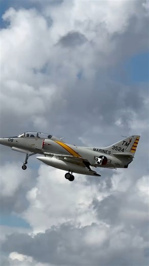 Amazing display Vietnam Museum's Douglas A-4 Skyhawk 🎥: @toritrigo | Aviation Entertainment