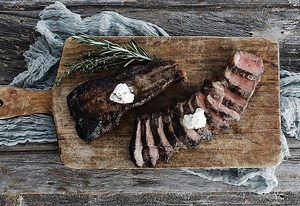Tips & Tricks for Preparing the Perfect Steak | Heinen's Recipes