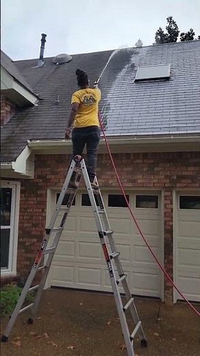 🤔 How to soft wash asphalt shingle roof