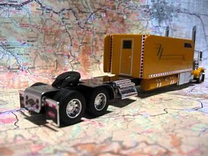 Custom Model Peterbilt 389 with Big Sleeper 2011