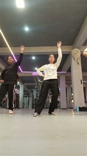 Jhumar dance #trendingshorts #danceworkout #zumbaworkout #gymmotivation