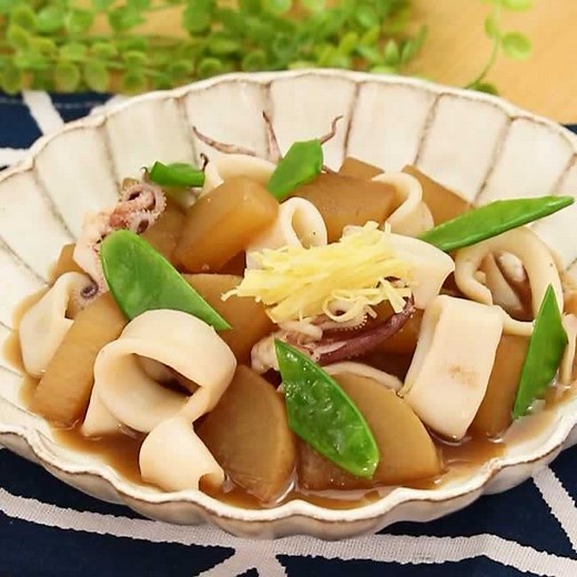 イカの旨味がたっぷり！ ヤリイカと大根の煮物のレシピ動画・作り方 | デリッシュキッチン