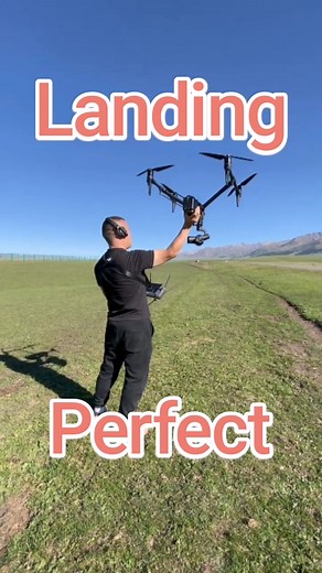 594K views · 3.3K reactions | Perfect Landing Drone #drone #drones #minidrone #dronevideo #dronevideography #viral #viralreelsシ | DRONE Lover | Facebook