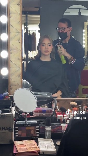 Glam up! Here’s a classy graduation make-up look for that picture perfect milestone ✨🎓 feat. Miss @biang ❤️ #fyp #redimages #makeup #creatorsearchinsights