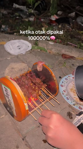 Nyate yang Bener: Jam Berapa Waktu Tepat untuk Makan Sate?