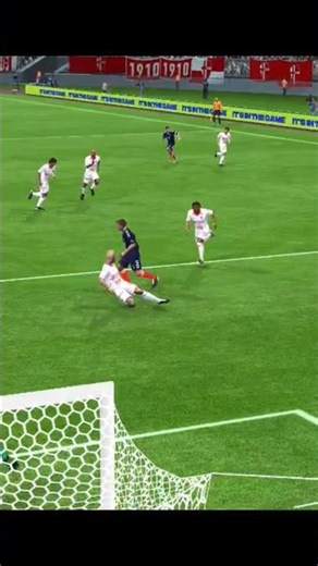 Defeat of the sliding warrior and goal 🫡