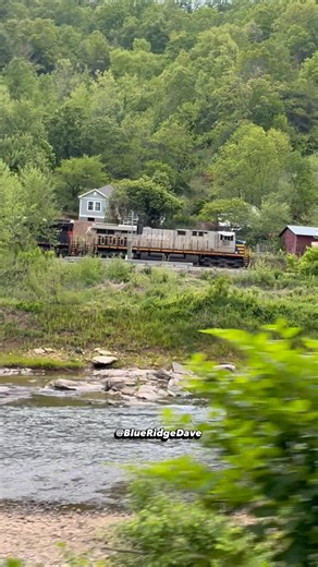 Chasing CSX B627 along the North Toe River #train #railroad #railfan #csx #railway