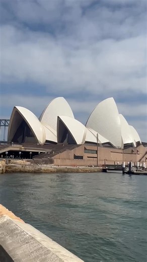 Rasheed Thomas on Instagram: "Adventures abroad. Sydney Opera House in Australia. Always wanted to see this place. 😎 #nonpoint #hedpe #australia #ontour"