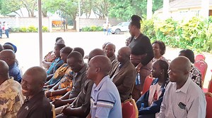 This afternoon Mama Ida Odinga hosted Secondary School Heads from across Bondo Sub County. They came to offer ther condolences and to stand with the Odinga's during this moment of sorrows. As usual Min Piny was oozing wisdom. Asanteni | Elijah Omondi Raila