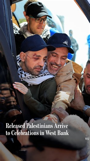 A crowd in the West Bank welcomed Palestinians who were released as part of the cease-fire deal between Hamas and Israel. Follow our live coverage: https://on.wsj.com/4q5R1O0 | The Wall Street Journal