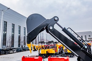 Front Hoe Attachment for Mini Skid Steer Loader 12'' Bucket Width Digger Attachment