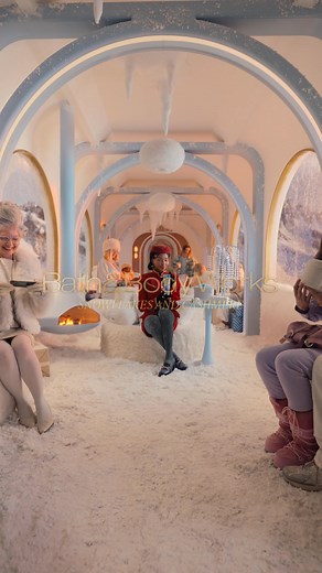 All aboard Snowflakes and Cashmere from Bath & Body Works. Find your favorite holiday scents today. | Bath & Body Works