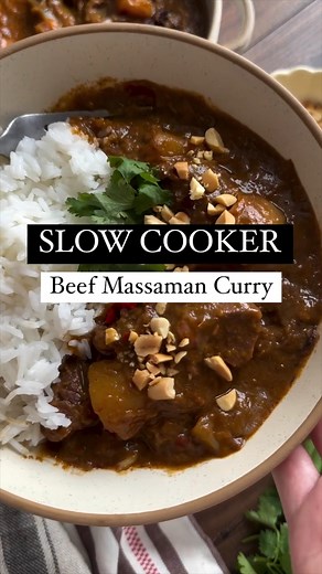 Slow Cooker Beef Massaman Curry – featuring succulent, melt-in-the-mouth beef enveloped in a tantalizing homemade paste. Immerse yourself in the perfect blend of spices, coconut milk, and a medley of sweet and white potatoes. Recipe in Comments #slowcooker #crockpot #lowcalorie #h#highproteinrecipes #LowCalorieRecipes | Slimming Eats