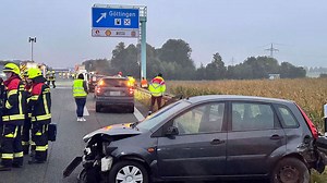 Schwerer Unfall auf A7 – Zwei Menschen verletzt