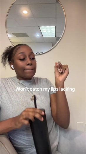 Lip Gloss Tips for Thin Lips: Enhance Your Look