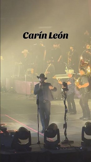 Através del Vaso- Carín León en Rosemont, Illinois. #carinleon