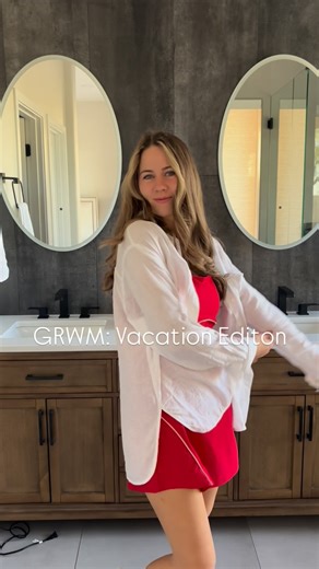 laura on Instagram: "Slow mornings on vacation ❤️ Do you like to sleep in or get up early while travelling? I personally love to get up early to make the most of my day 🤩 #vacationmorning #morningroutine #travelGRWM #momlifeunfiltered #momvlogger #arizona morning on vacation | get ready with me | day in the life on vacation | morning aesthetic"