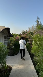 Aalia | Model, Author, & Youtuber | So many people told me not to marry my husband just because of where he comes from or where he’s lived.. and Alhamdulillah whatever Allah... | Instagram