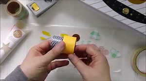 Watch how Maggie Massey creates gold foil dipped embellishments with the NEW Minc Reactive Paint! Coming soon to independent and online stores soon! - Jen Evans | Heidi Swapp