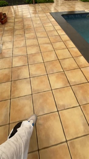 45K views · 1.8K reactions |  Fuerteventura. Seit 25 Tagen, regnet es so gut wie jeden Tag hier. Schau mal wie es hier nun aussieht 朗 | Adventure Blue Wave | Facebook