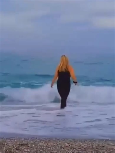 Swimming Safely During a Summer Thunderstorm