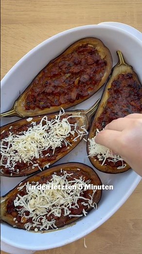 Gefüllte Auberginen mit Hackfleisch – ein Rezept, das perfekt in dein Wochenende passt. #rezepte