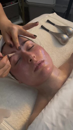 Facial Reflexology aims to relax and help remove stress by assisting the body to heal and rebalance itself. During facial reflexology gentle pressure is applied to the different reflex zones and reflexology points on the face. #facial #facialmassage #facialreflexology #facialreflexologytool #reflexology #reflexologymassage #relaxation #connectingyou #connectingtoyourself #innerself #innerpeace #holisticfacialist #holistichealth #healthyskin #healthymind #healthybody