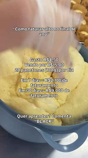 443K views · 536 reactions | Com uma receita fácil, zero mimimi, que você produz com a batedeira que já tem em casa e assa no forno convencional, você consegue faturar alto e mudar o jogo em 2026. Essa é A OPORTUNIDADE da sua vida: Nessa Black, comprando qualquer curso meu, você leva minha aula completa de CHOCOTONE SEM MIMIMI por 00 reais!  Corre agora no link do perfil ou digita “BLACK” aqui nos comentários! ✨ | Confeitaria da Sa | Facebook