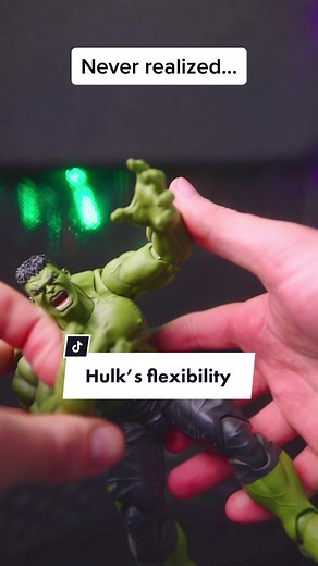 Incredible Hulk Action Figure Flexibility Review