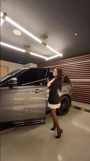 Mini Dress and Range Rover Sport 👠 #RangeRover #CarGirl #HighHeels