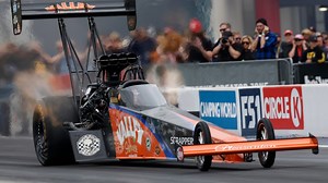 Salinas makes history with 300mph 1/8-mile pass at NHRA Charlotte Nationals | RACER