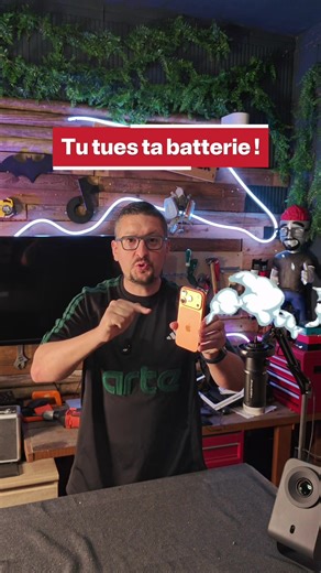 Collaboration commerciale avec @ankerfrance OFFRE PRÉVENTE EXCLUSIVE 👉 Disponible à 29,99€ au lieu de 39,99€ (lien en bio) @ANKER Tu fais peut-être une énorme erreur avec ton iPhone… et tu détruis ta batterie sans le savoir 😬 Entre la charge rapide, la chaleur et le fait de laisser ton téléphone à 100%, ton autonomie chute beaucoup plus vite que prévu. Dans cette vidéo, je te montre : ⚡ Les erreurs qui ruinent ta batterie 🔋 Comment prolonger la durée de vie de ton iPhone ✅ La solution simple 